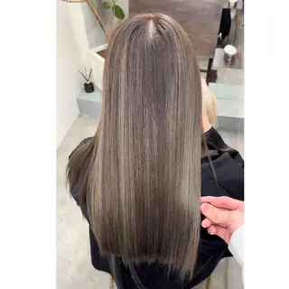 ロング カラー sia所属・縮毛矯正🪞 髪質改善特化谷名勇輝のヘアスタイル