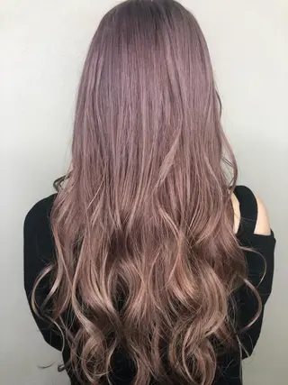 ロング カラー ito. ブリーチ/髪質改善のヘアスタイル