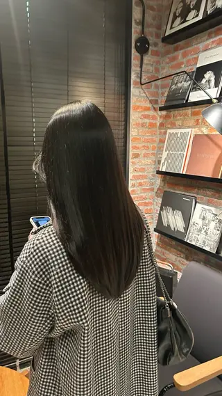 ロング カラー organic＋atelier所属・りお ブリーチ/パーマのヘアスタイル