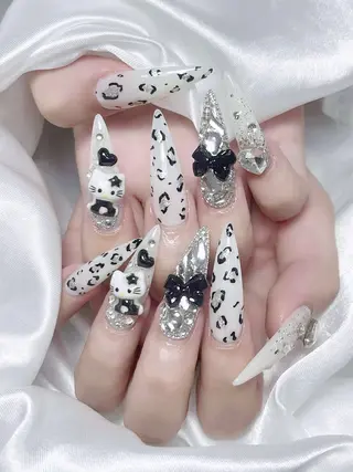 ネイル LEELA NAIL STUDIO所属・LEELA NAIL STUDIOのネイルデザイン