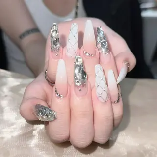 ネイル Queens 榊 まおのネイルデザイン