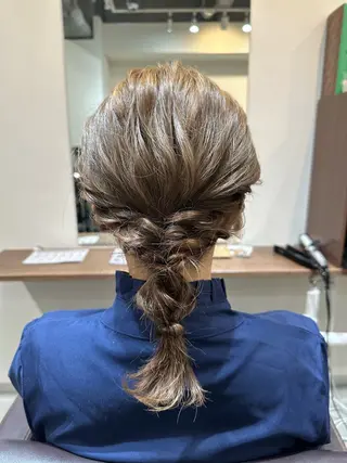 ミディアム ヘアアレンジ 縮毛矯正+モテカラー 🎀✨MIHOのヘアスタイル