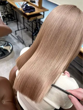 セミロング カラー 髪質改善特化サロン ICONIQ天神店のヘアスタイル