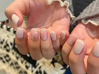 ネイル Momone ／渋谷／パラジェルのネイルデザイン