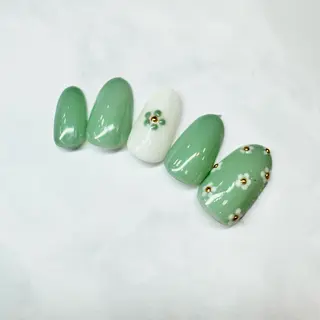 ネイル 重永 夏南のネイルデザイン