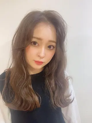 セミロング カラー Ate by little所属・青木 梢のヘアスタイル