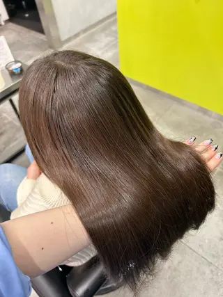 セミロング カラー 菊池 梨麻のヘアスタイル