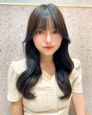 セミロング カラー 韓国ヘア🤍顔周り/ 髪質改善✨/林遼一郎のヘアスタイル