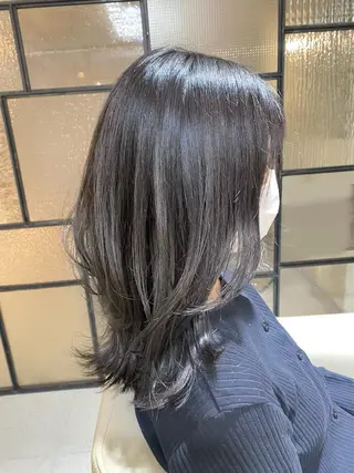 セミロング カラー 安永 涼のヘアスタイル
