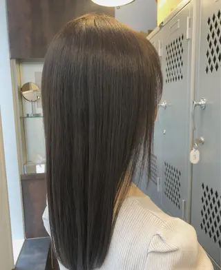 ロング mai🐷髪質改善 🖤透ける暗髪🖤のヘアスタイル