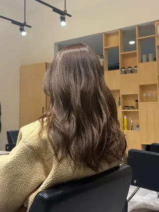 ロング 滑川 吏音のヘアスタイル