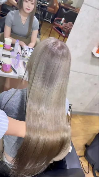 ロング カラー mEg hair creation川崎矢向店所属・✨️ハイトーン× 髪質改善アトム✨️のヘアスタイル