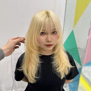 ロング カラー ヘアアレンジ 艶カラー/ハイトーン /レイヤーカットのヘアスタイル