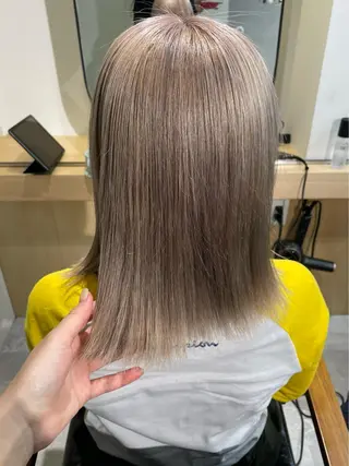 カラー nonoka オリーブ/グレージュのヘアスタイル