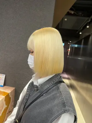 ショート カラー 鈴木/ミルクティー/ ブリーチ/ボブ/のヘアスタイル
