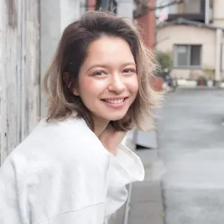 ショート FÜRSTIN所属・西村髪質改善 ブリーチ縮毛矯正のヘアスタイル