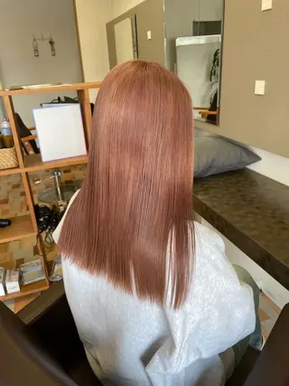 セミロング セルバ所属・HIRORO ブリーチ/ハイトーンのヘアスタイル