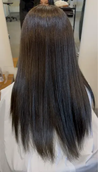 ロング ブリーチカラー/ ワンカラー/有馬琉翔のヘアスタイル