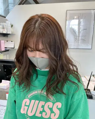 セミロング カラー オリーブ/アッシュ やわらか透明感カラーのヘアスタイル