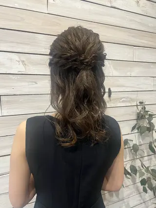 ヘアアレンジ 西林 玲那のヘアスタイル
