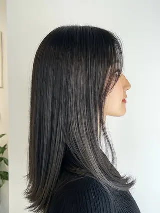 ミディアム SCENE by RADのヘアスタイル