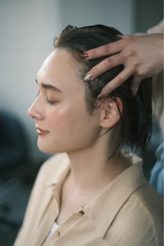 大阪/梅田すぐ /パーマ落とし専門店のヘアスタイル