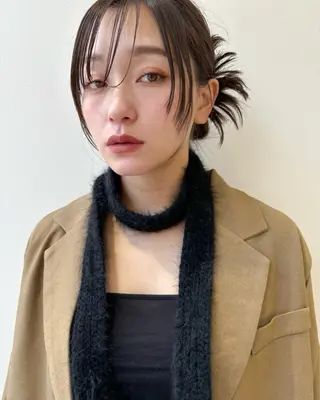 ミディアム カラー 脇野 茉優のヘアスタイル
