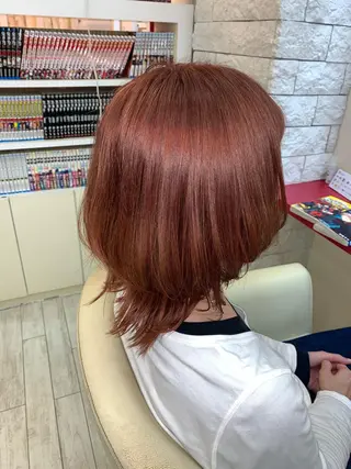 ミディアム カラー ヘアアレンジ 今村公介 ブリーチ特化、派手髪のヘアスタイル