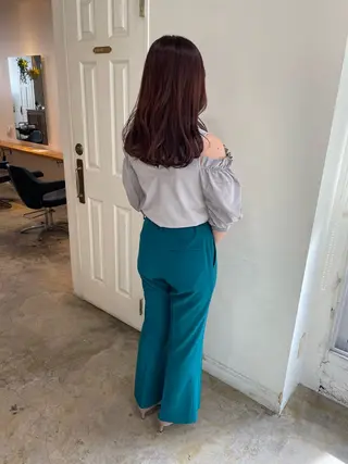 ミディアム カラー MIOベージュカラー 柔らかいカラーのヘアスタイル