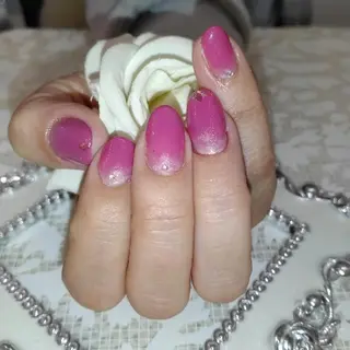 ネイル エステとネイル ローズコンフォートのネイルデザイン