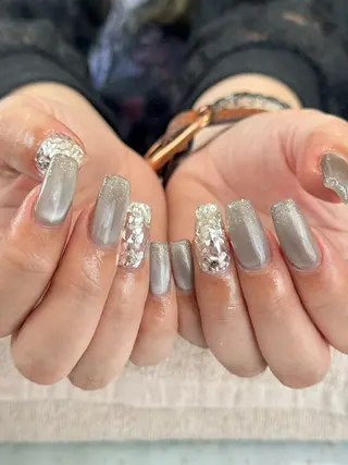 ネイル WHITELY みどりのネイルデザイン