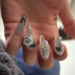 ネイル MHR nailのネイルデザイン