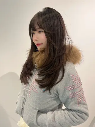 ロング Fev AYAHAのヘアスタイル