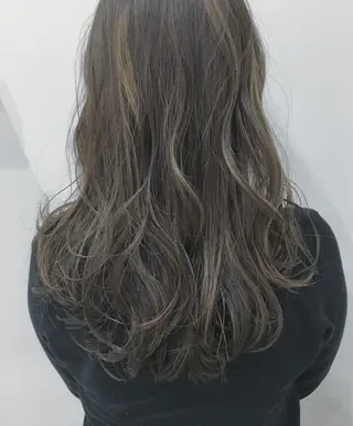 ロング カラー tipi 香椎・千早のヘアスタイル