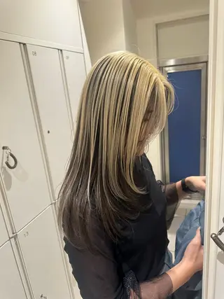 ロング カラー ヘアアレンジ タイトボブ個性派カラ ーAKANEのヘアスタイル