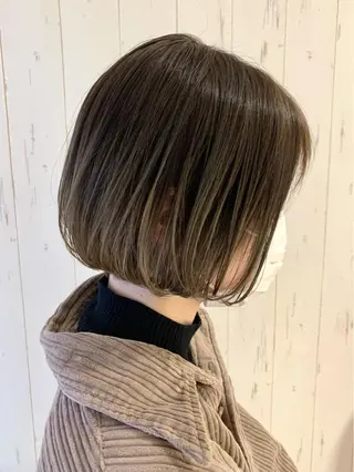 ショート カラー 西澤 咲輝のヘアスタイル