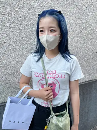 セミロング カラー yurika☁️ 似合わせ｜レイヤーのヘアスタイル