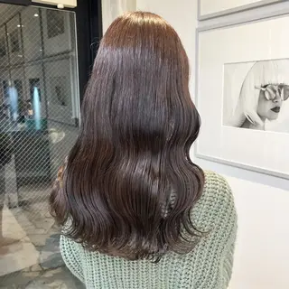 セミロング カラー カジュアルを女っぽく 𝗮𝘆𝗮𝗰𝗼のヘアスタイル