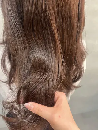 セミロング カラー ルプラボウ 尾関　唯那のヘアスタイル