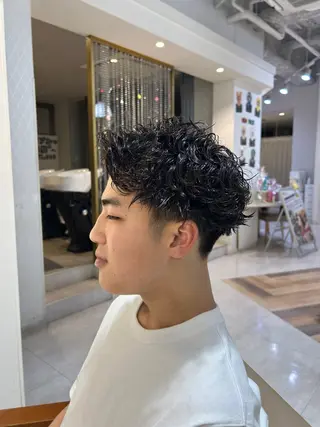 パーマ メンズ ヘアーメイクウィル野田阪神店所属・Yuu/レイヤー/ ハイライト/髪質改善のヘアスタイル