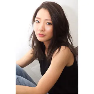 セミロング カラー fio マナミのヘアスタイル