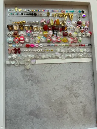 ネイル ECRLN Atsumiのネイルデザイン