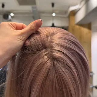 ミディアム カラー ミルクティー× グレージュMOMOのヘアスタイル