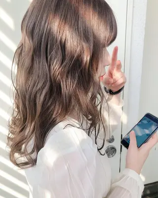 セミロング カラー 韓国ヘア顔周りカット 艶髪ベージュtamaのヘアスタイル