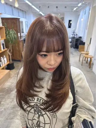 ロング カラー YURiA レイヤー🫧暖色のヘアスタイル