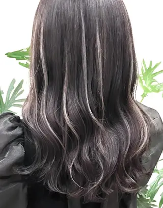 ロング VERBENA所属・ハイライト／艶カラー 大河シンジのヘアスタイル