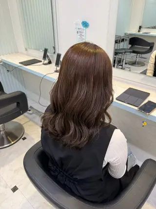 セミロング 🩷モテ髪＆透明感 🩷ミルクティー🩷のヘアスタイル