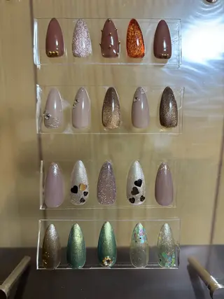 ネイル Rainbow Moonのネイルデザイン