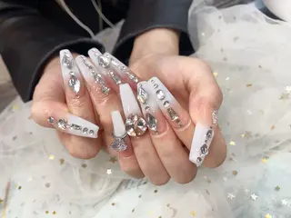 セミロング パンダ ネイルのネイルデザイン