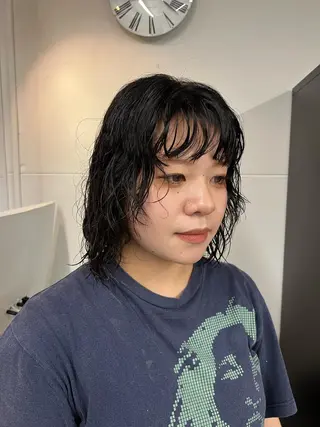 ミディアム INORI /フェイスレイヤーのヘアスタイル